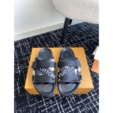 Louis Vuitton Slippers